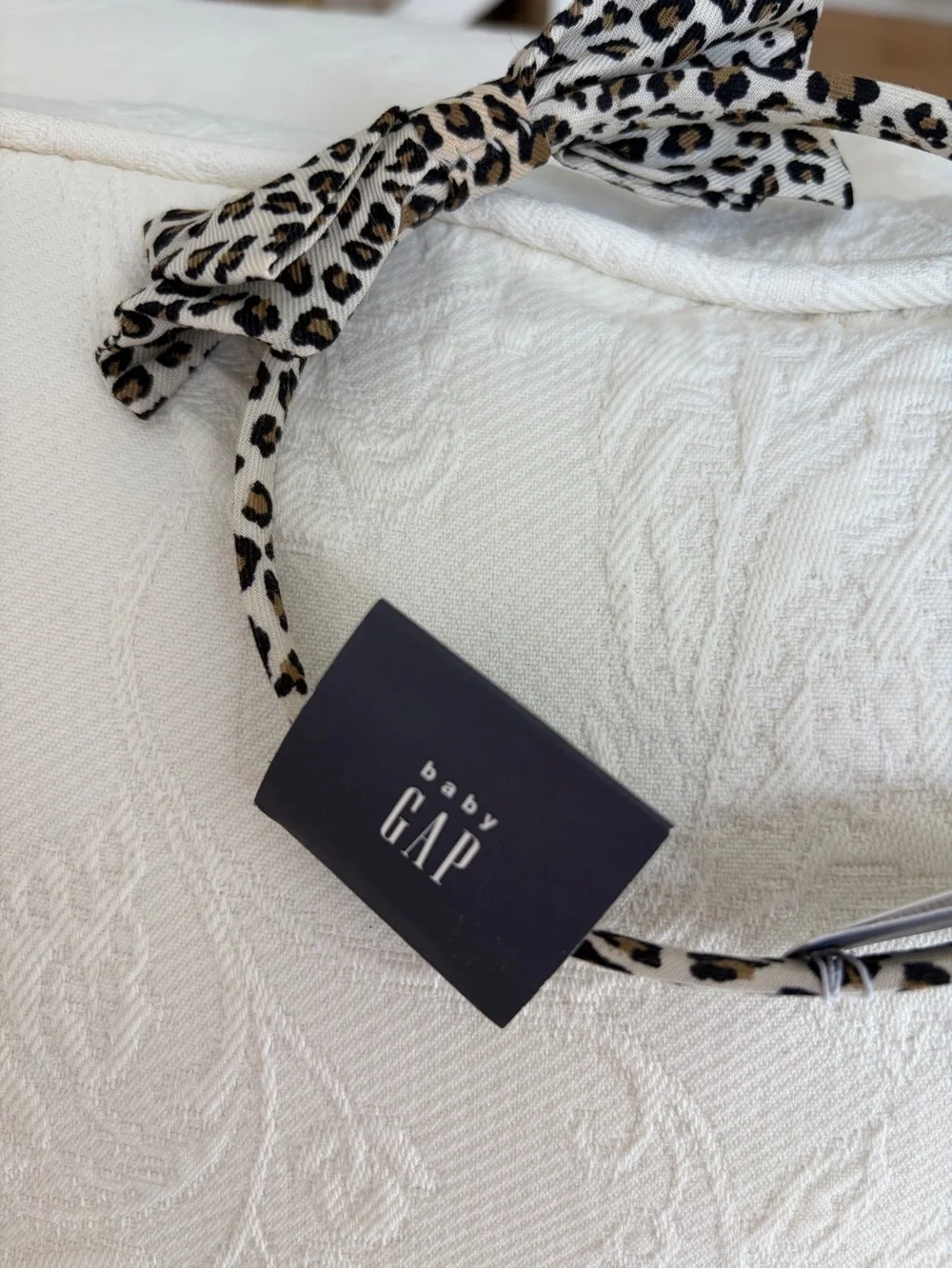 Baby GAP Leopard Print Bow Headband in tan, black, brown. New with tags.